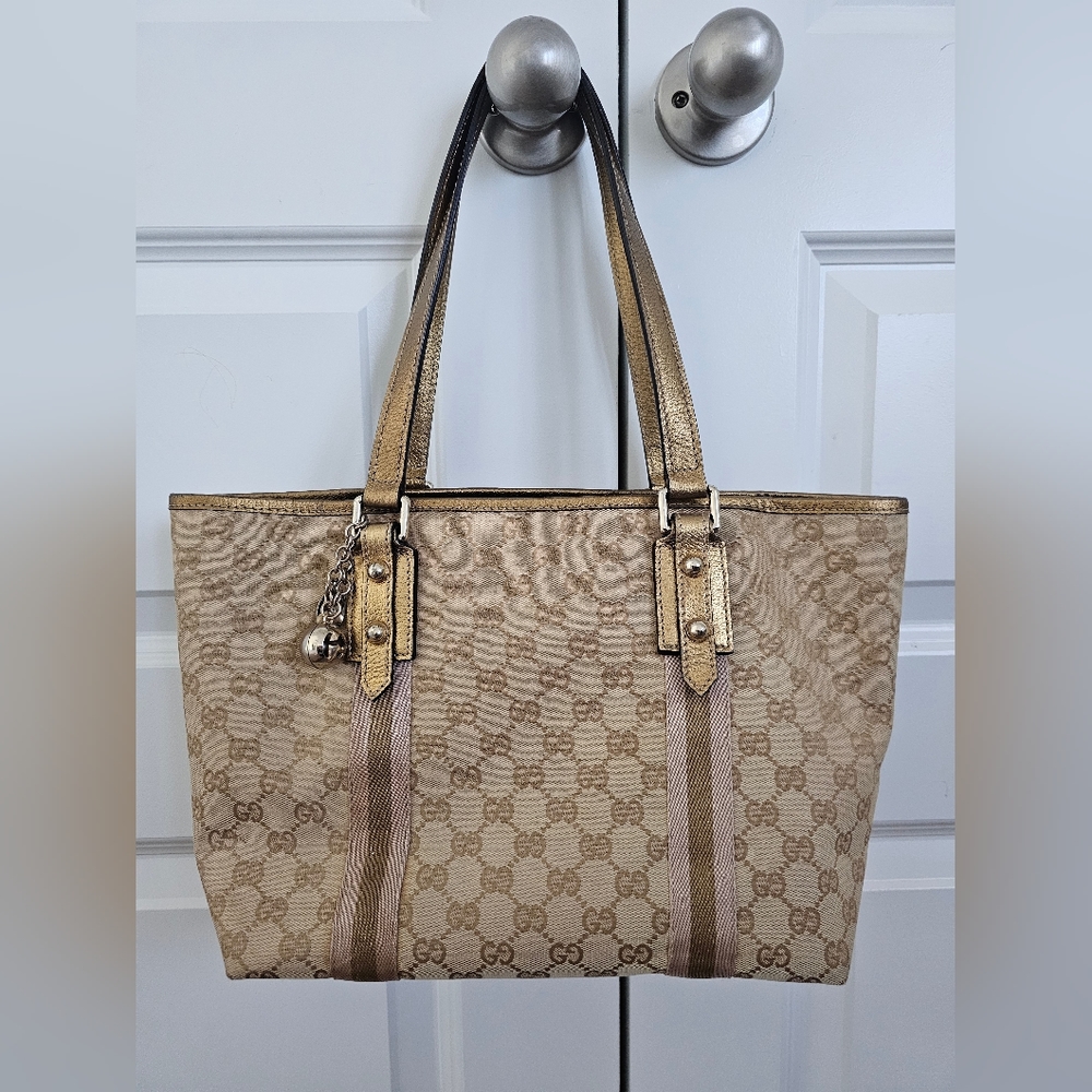 🔥LOW START 🔥
Authentic Gucci tote bag